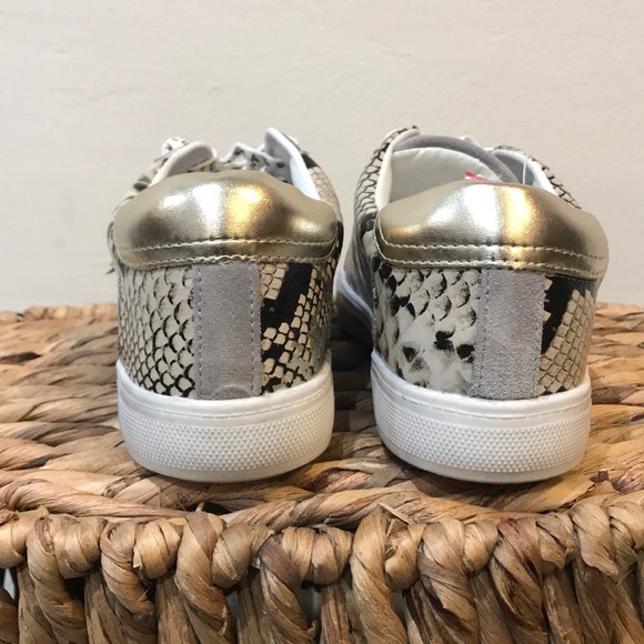 BRAND NEW! STEVE MADDEN Sneakers - Picture 6 of 8